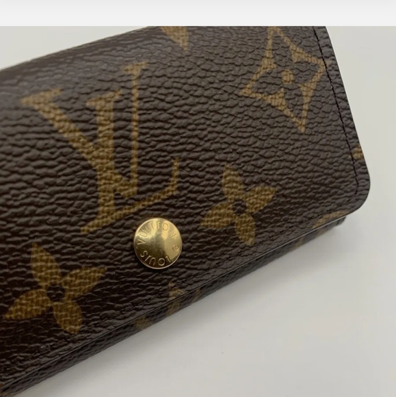 LV 4 ring key chain - Picture 4 of 16